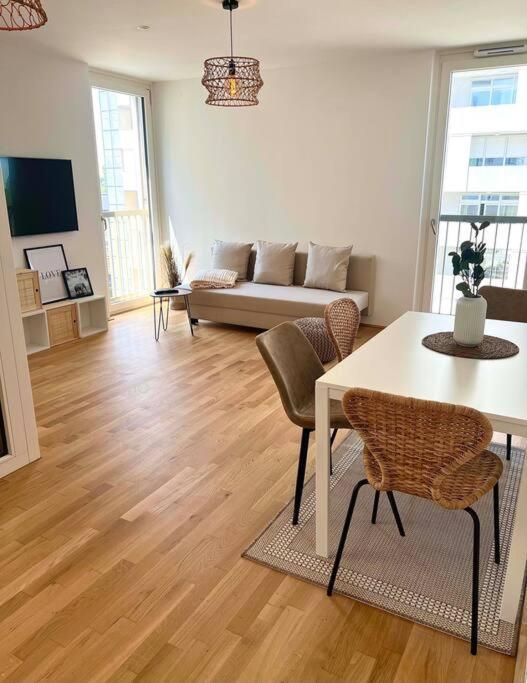 Donaublick Oasis: Stylische Wohnung 비엔나 외부 사진