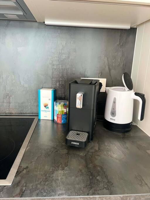 Donaublick Oasis: Stylische Wohnung 비엔나 외부 사진